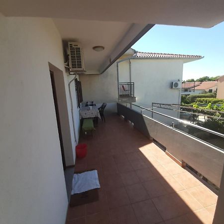 Apartments Ivan Perkov Tomas Bilo Primošten Екстериор снимка