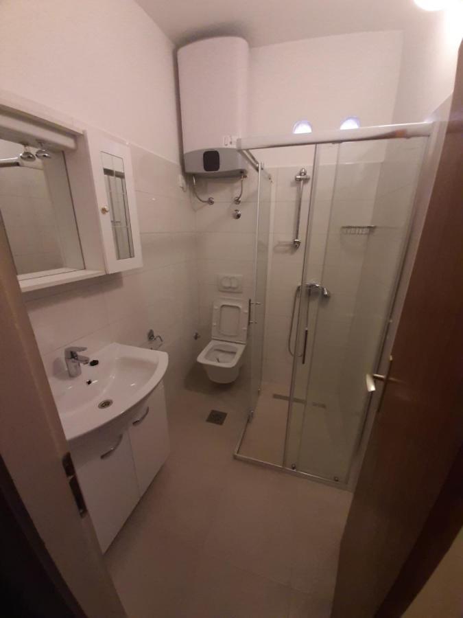 Apartments Ivan Perkov Tomas Bilo Primošten Екстериор снимка