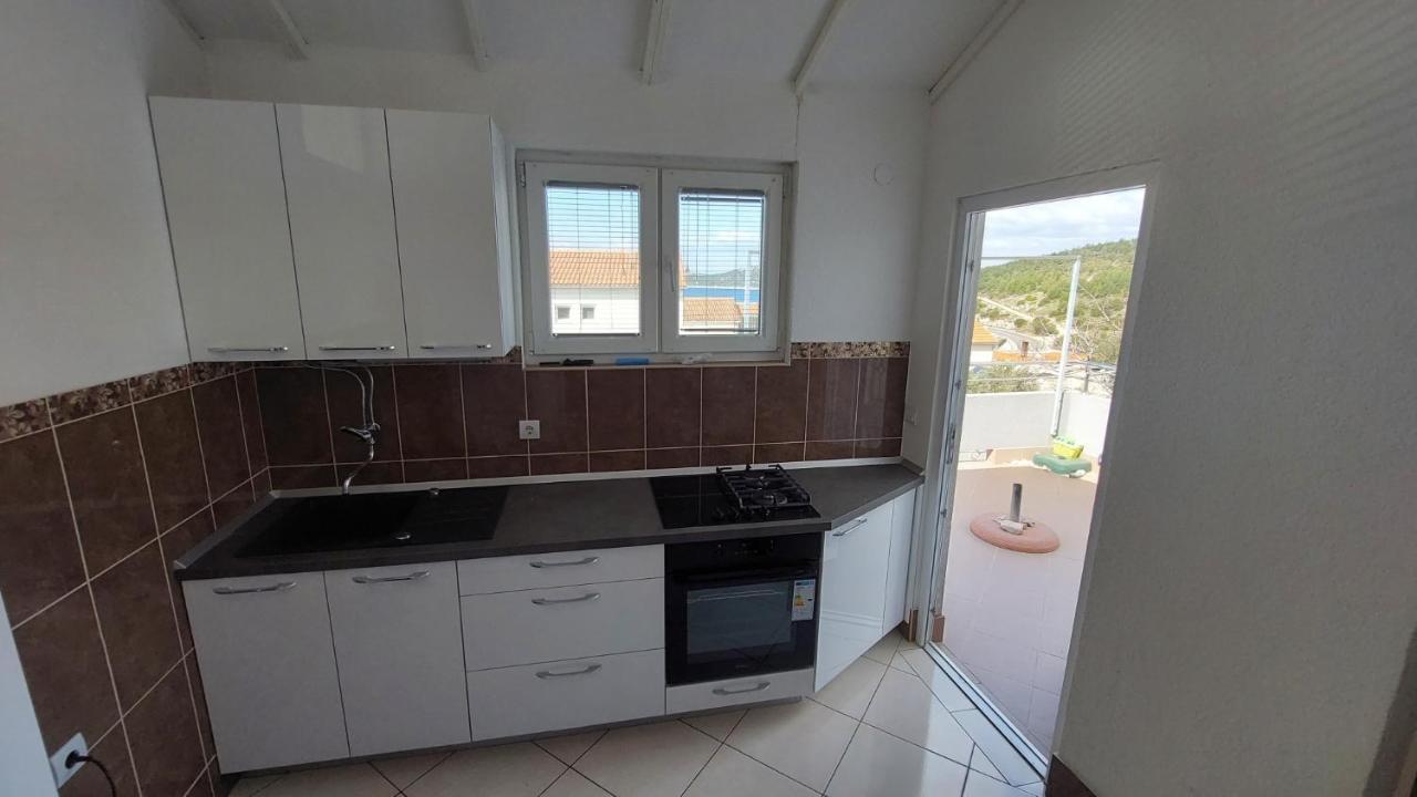 Apartments Ivan Perkov Tomas Bilo Primošten Екстериор снимка