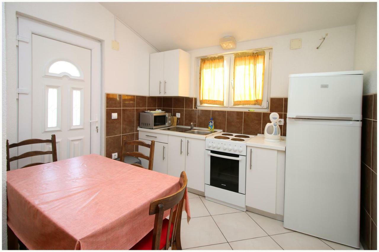 Apartments Ivan Perkov Tomas Bilo Primošten Екстериор снимка